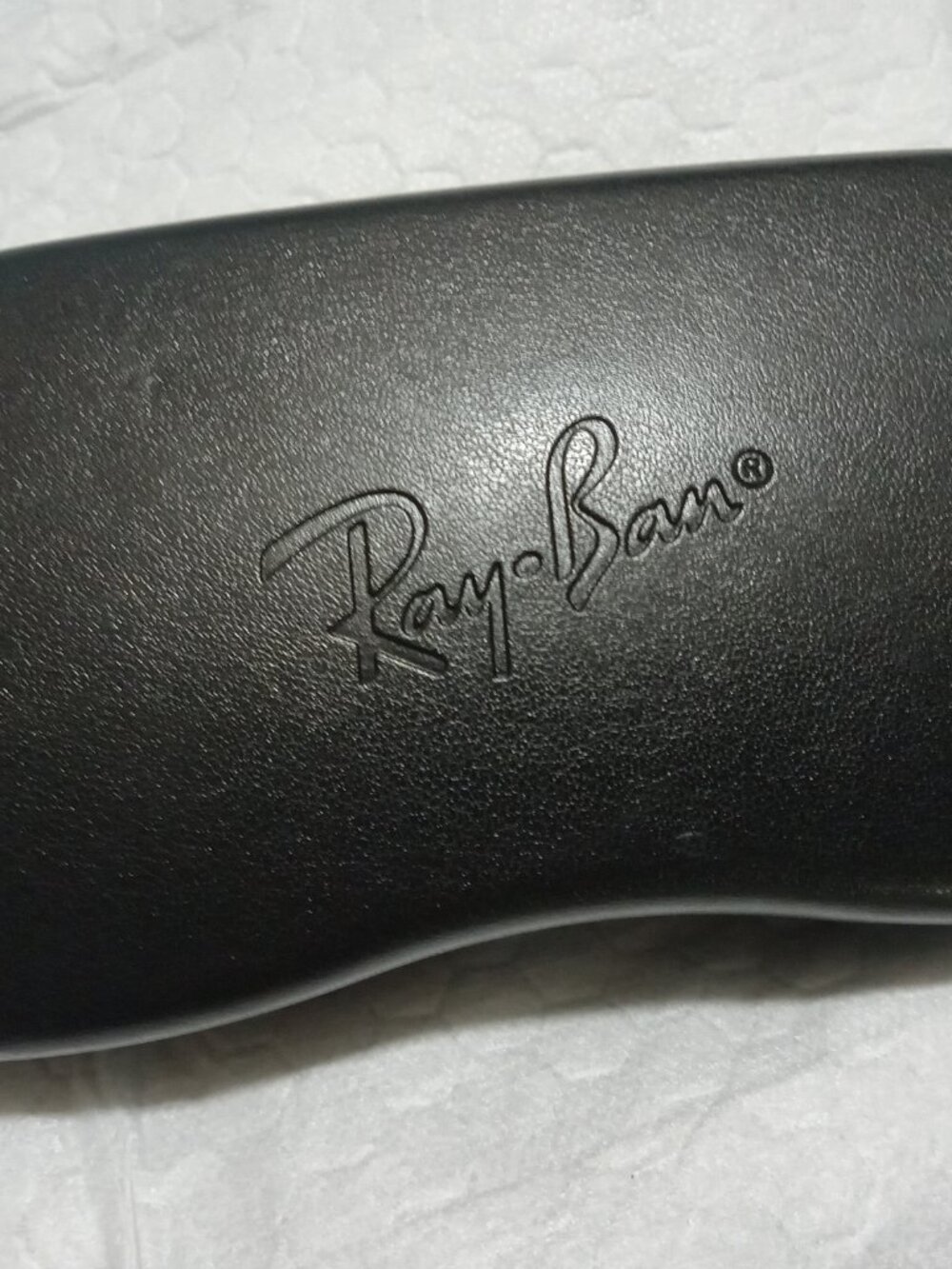Ray Ban clamshell case